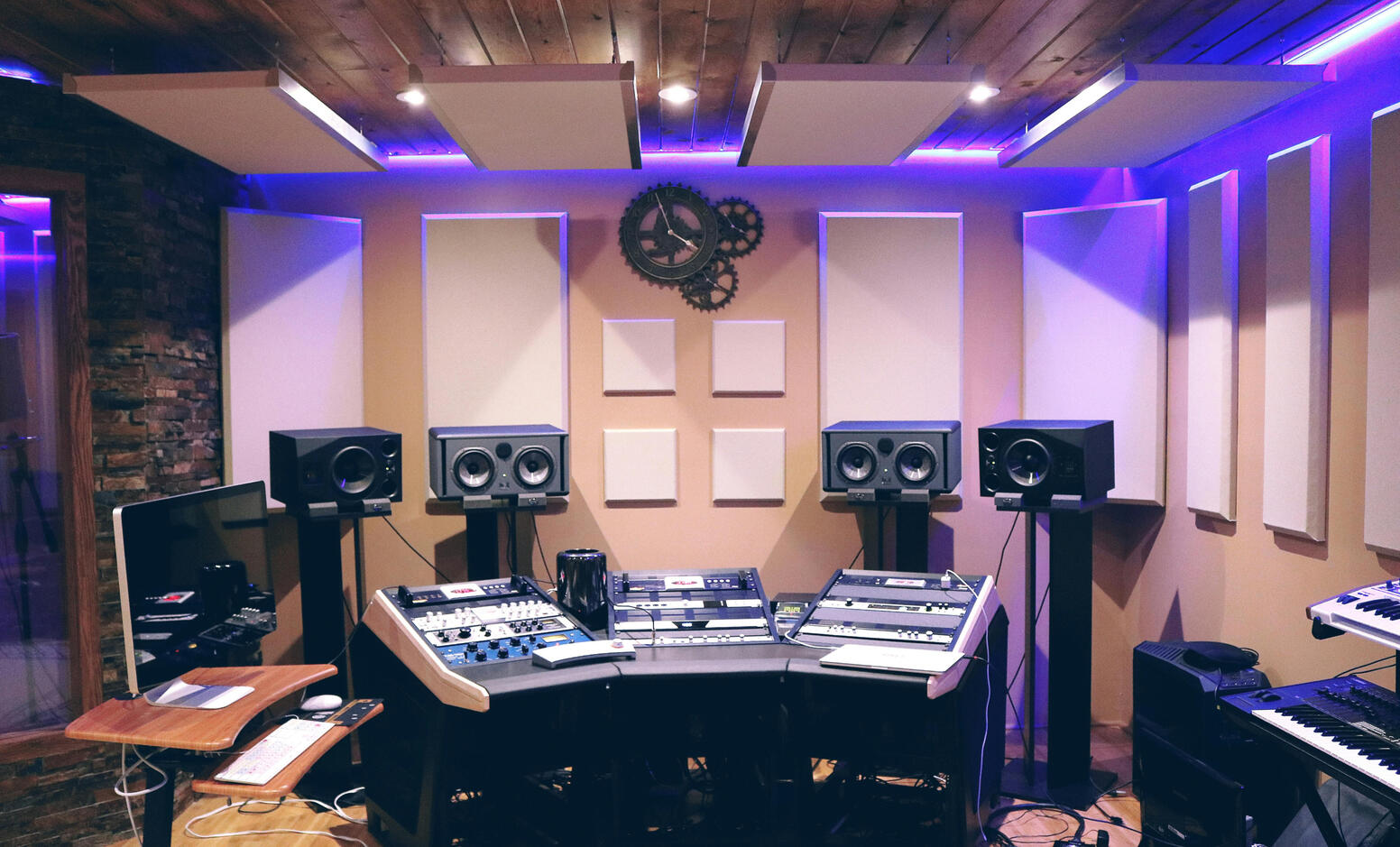 Photo by Pixabay: https://www.pexels.com/photo/recording-studio-with-ultra-violet-florescent-164938/